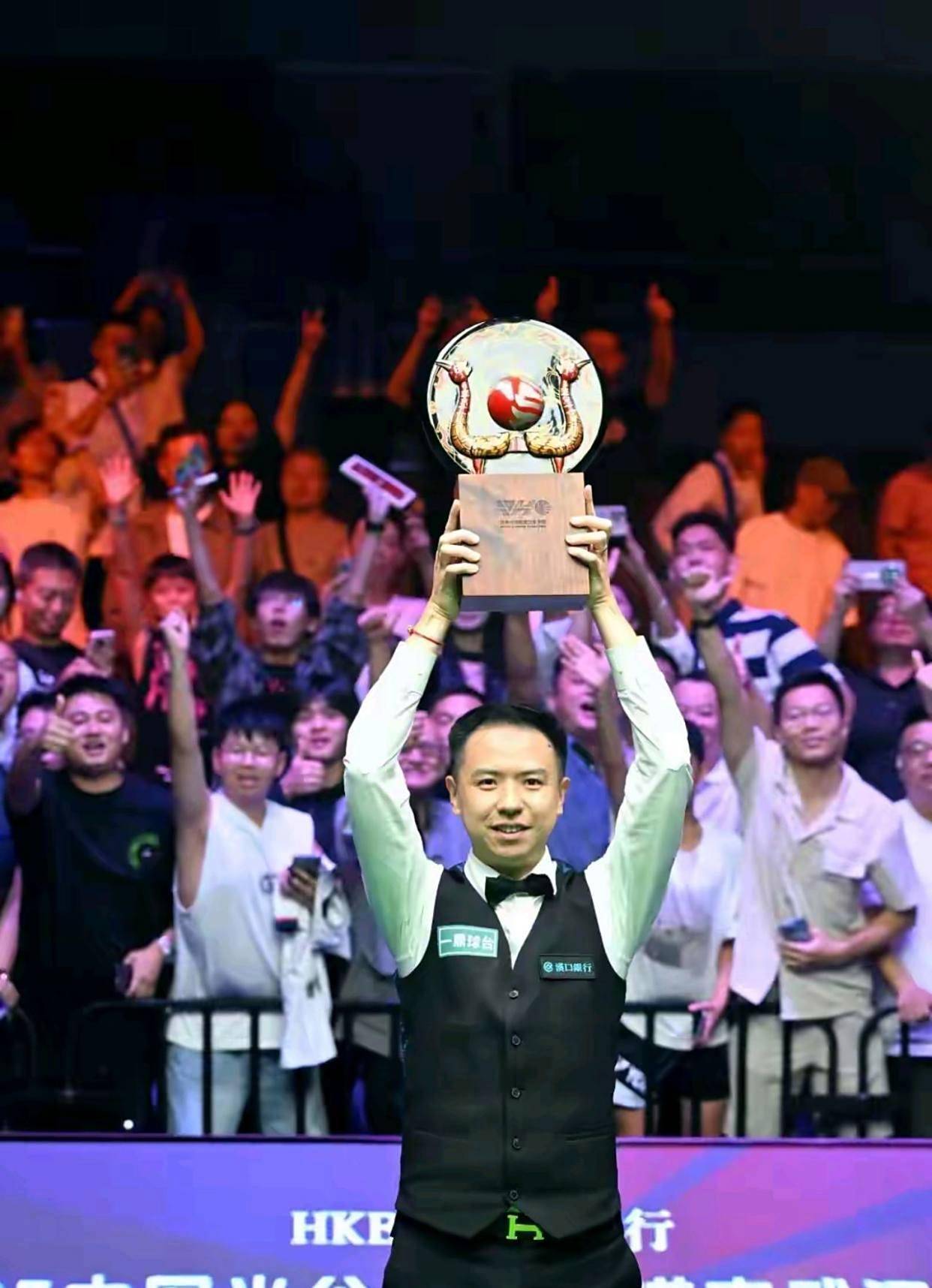 仍然穿UA 仍然穿UA